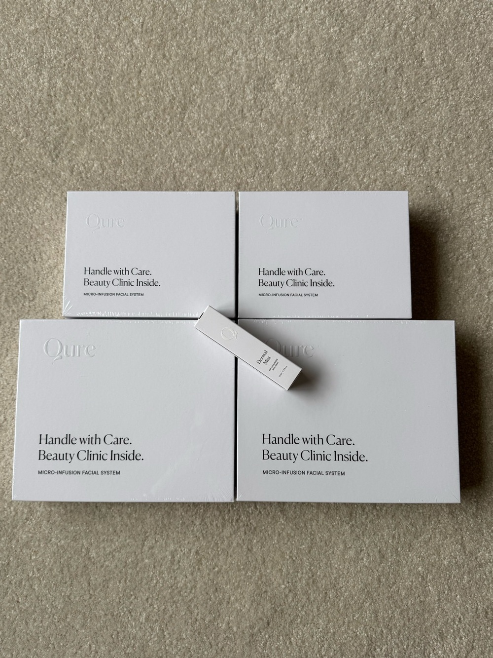 Qure Micro-Infusion Facial System Set in Pale Gray-White Two months supply
